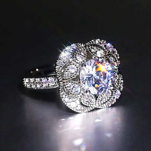 Vintage Inspired Flowered Cocktail Ring SIZE 6 - Picture 2 of 3